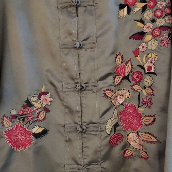 Embroidered jacket - Picture 6 of 8